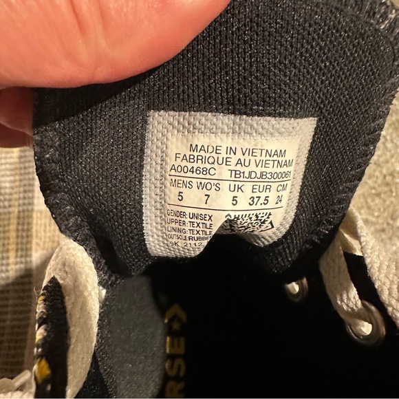 Converse Graffiti High-Tops - Picture 3 of 10